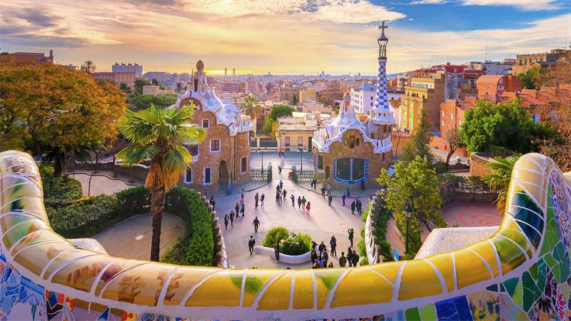 Discovering the Vibrant Culture and Art Scene in Barcelona