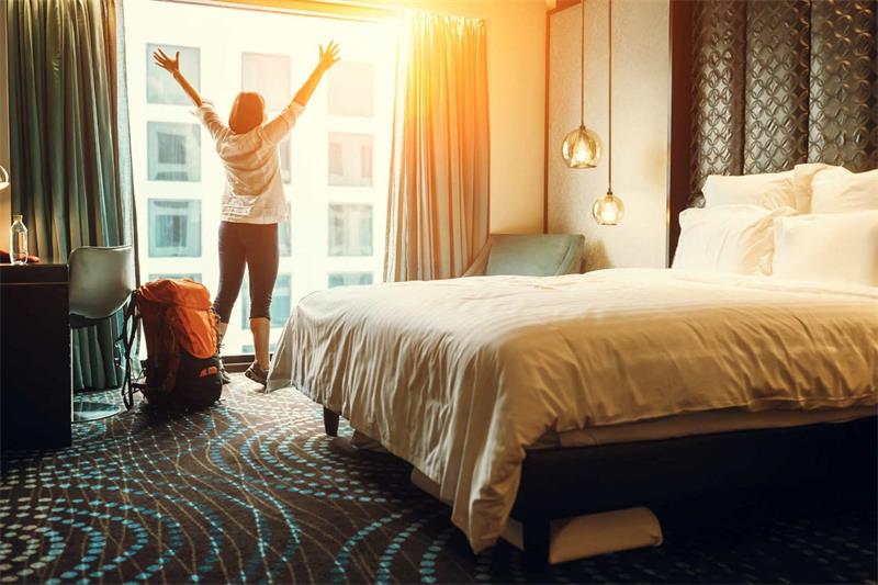 How to Travel Solo and Find Safe and Social Hotels